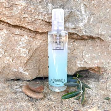 brume-parfumeacute;e-au-jasmin