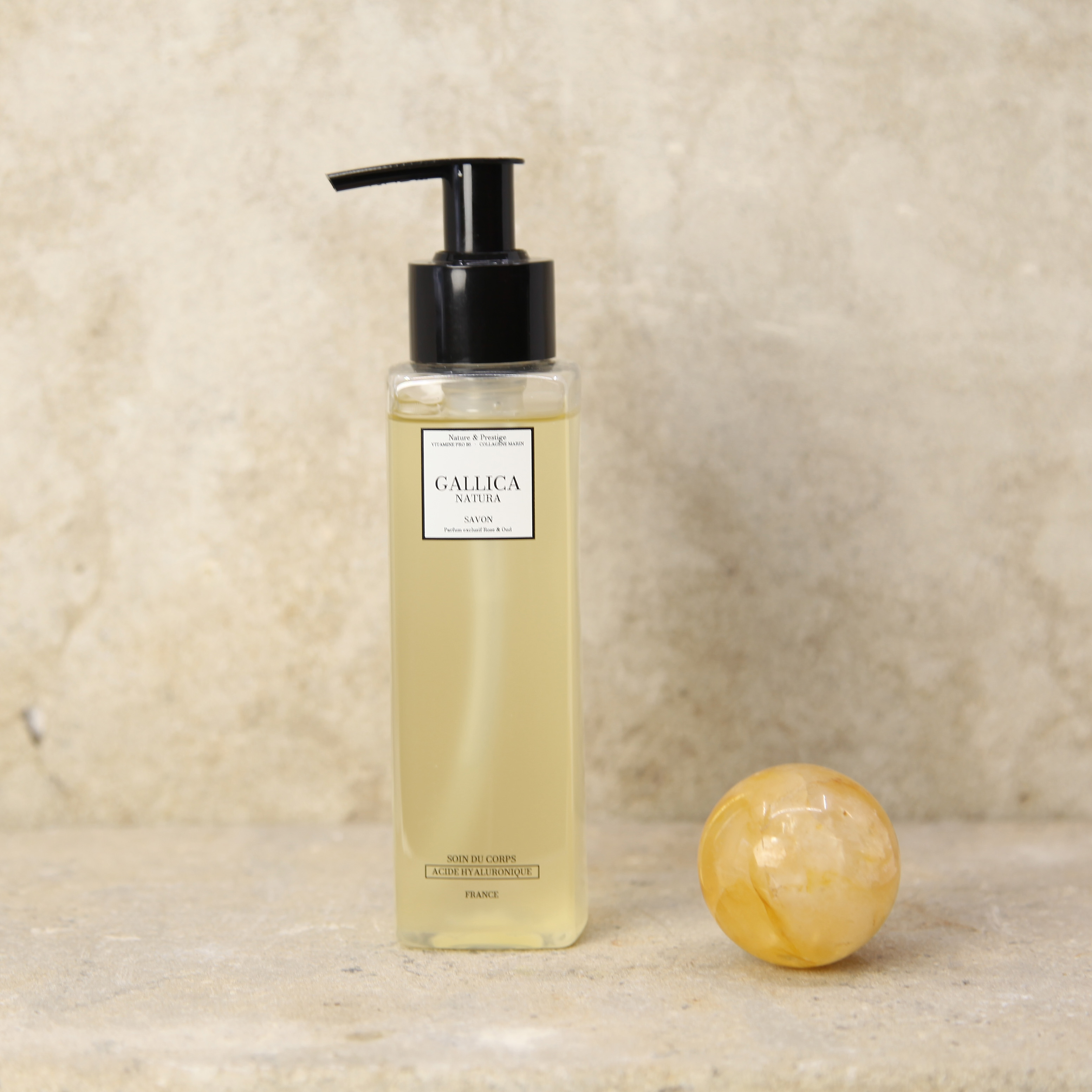 Savon liquide 150ml acide hyaluronique  Rose & Oud - gallicanatura.fr